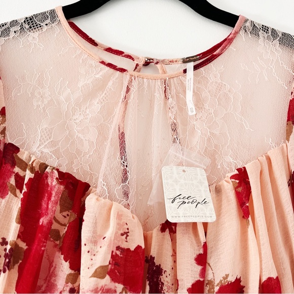 NWT Free People Daphne Blouse in Romantic Combo - XS - Picture 2 of 10
